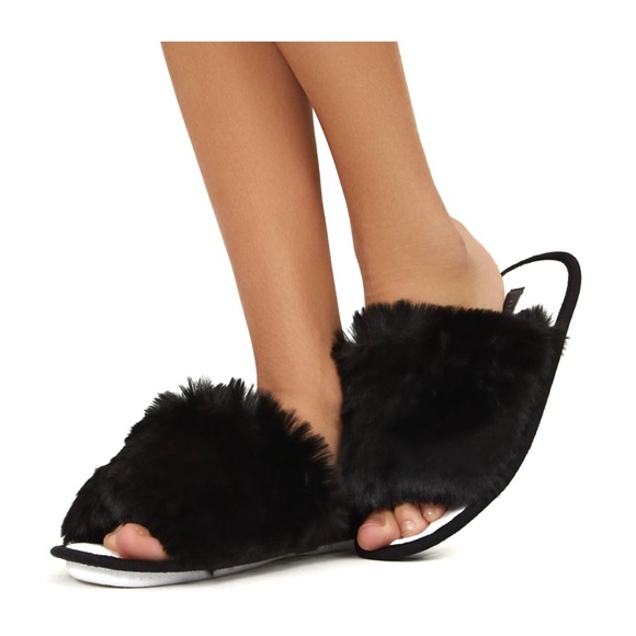🎄🎁FAUX FUR SLIPPERS SIZE S/M - Picture 2 of 3